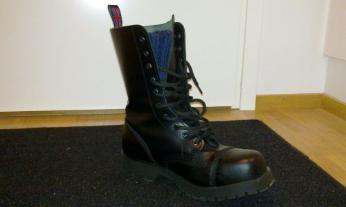 Combat boot